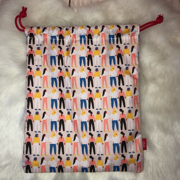 🌟 Free W/Cosmetic purchase or $4 - Picture 4 of 8